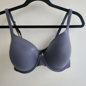 Victorias Secret Push Up Bra 32DD